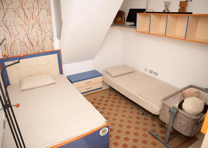 Fia 49 - Floor Apartment